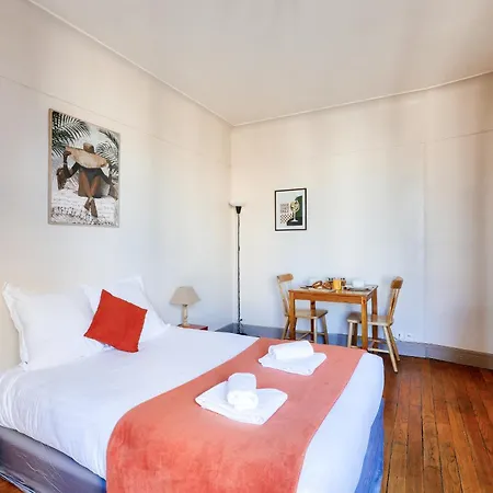 Quiet & Bright Studio-prime Loc-pantheon 05 Parigi