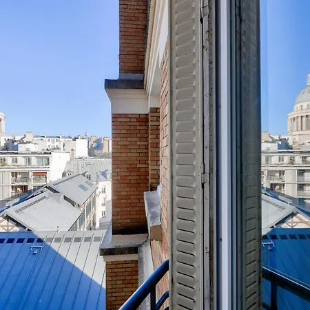 Quiet & Bright Studio-prime Loc-pantheon 05 * Parigi
