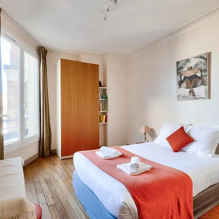 Quiet & Bright Studio-prime Loc-pantheon 05 Parigi